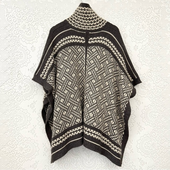 Lauren Ralph Lauren Aztec Southwest Wool Knit Pullover Poncho Sweater - Picture 7 of 9